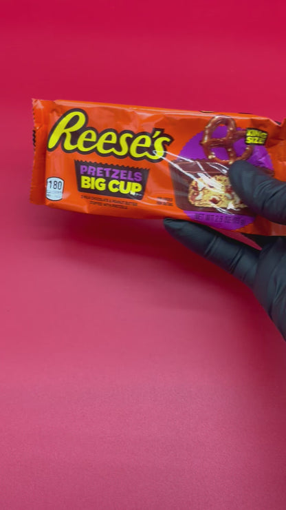 USA - Reese's Big Cup Stuffed With Pretzels King